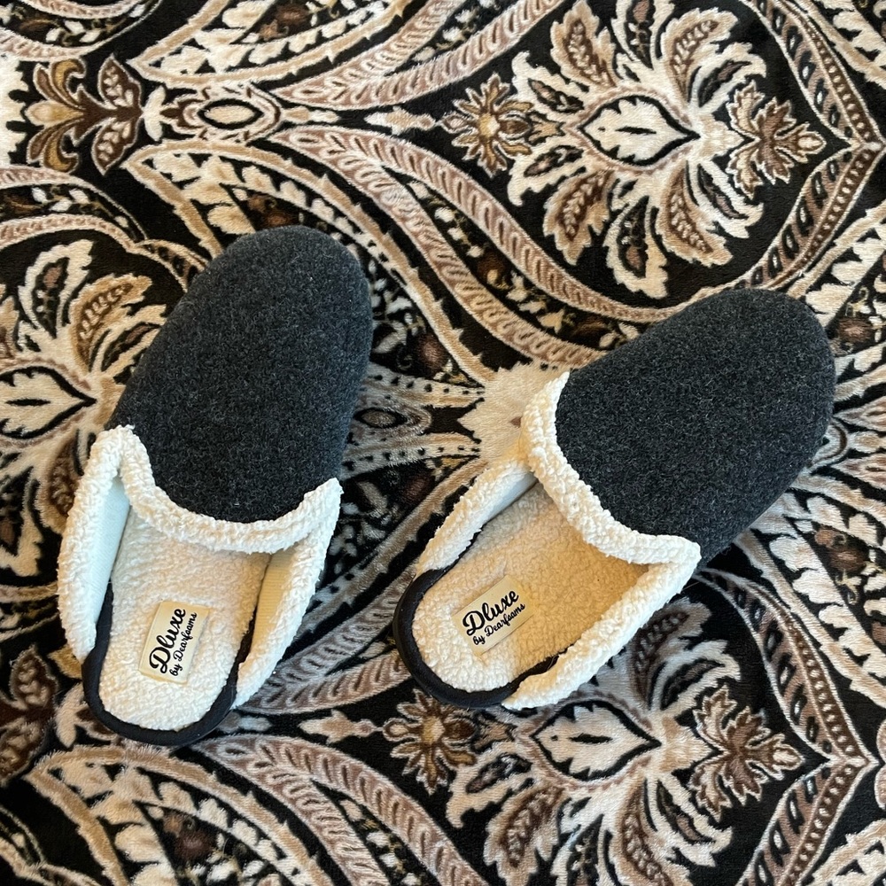 Dearfoam Charcoal Grey Slippers